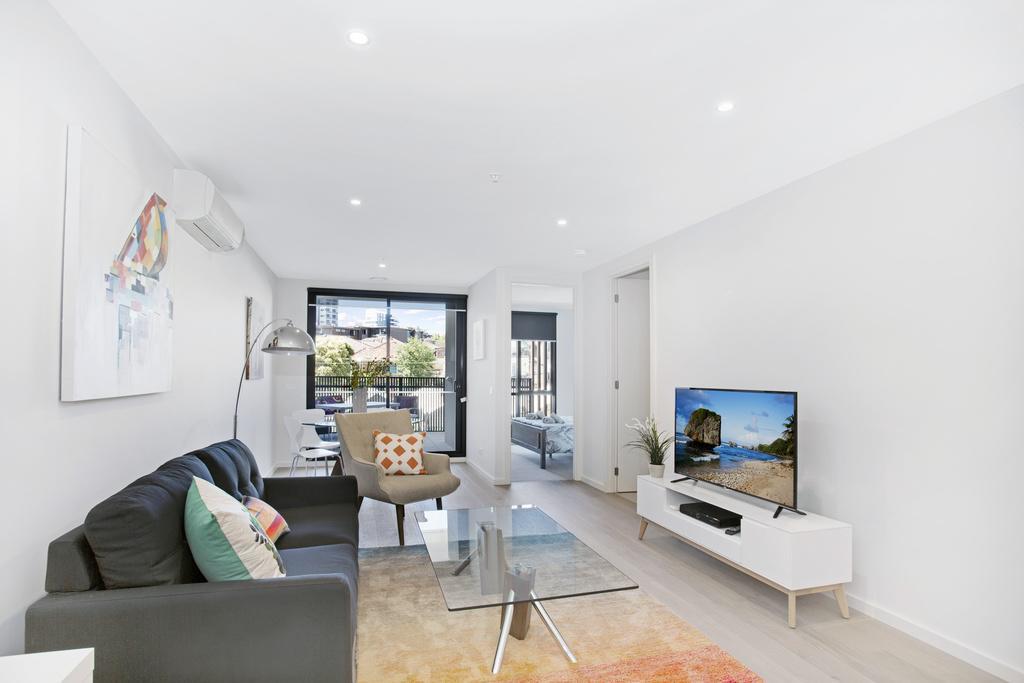 Апартаменты ☆ Heart Of St Kilda ☆ Infinity Pool+Parking+Wifi Мельбурн Экстерьер фото