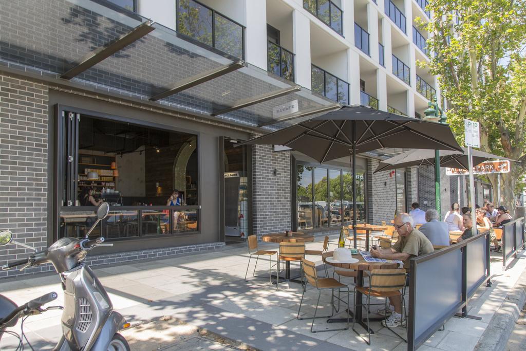 Апартаменты ☆ Heart Of St Kilda ☆ Infinity Pool+Parking+Wifi Мельбурн Экстерьер фото